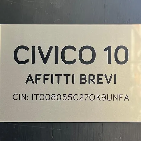 Civico 10 *